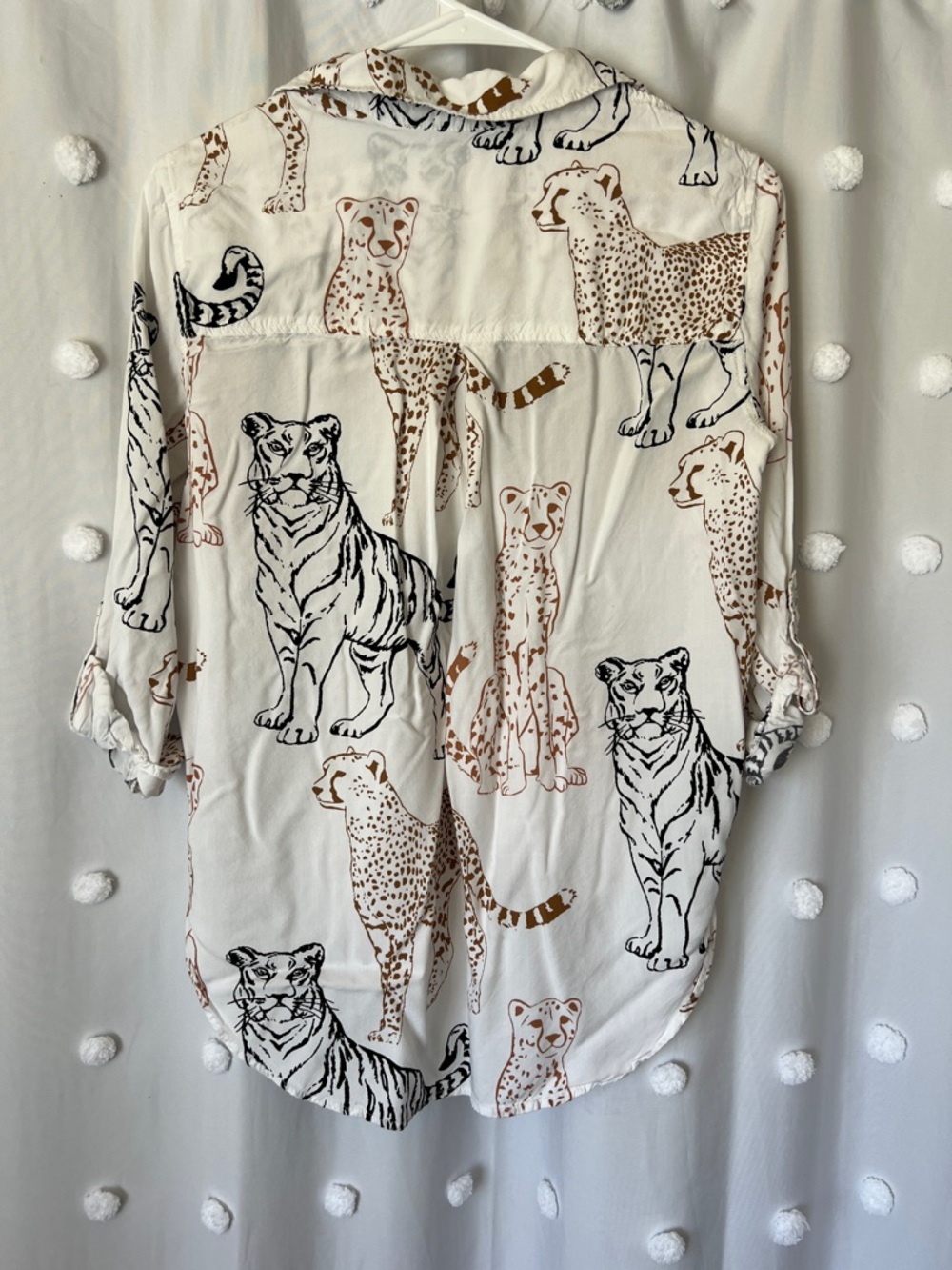 NWOT Jane and Delancey White Button-Down Animal Print Shirt - Picture 3 of 3